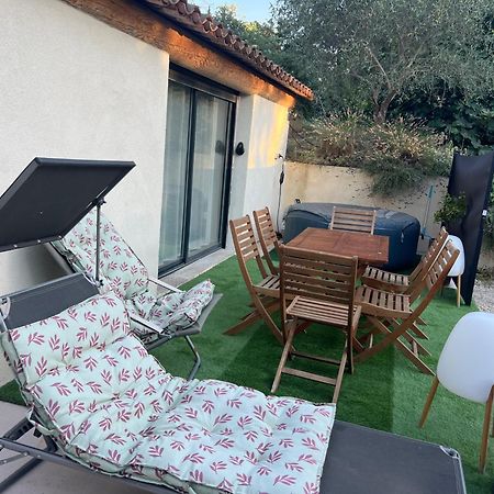 L'Escale Apartment Мерой Екстериор снимка