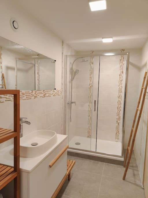L'Escale Apartment Мерой Екстериор снимка
