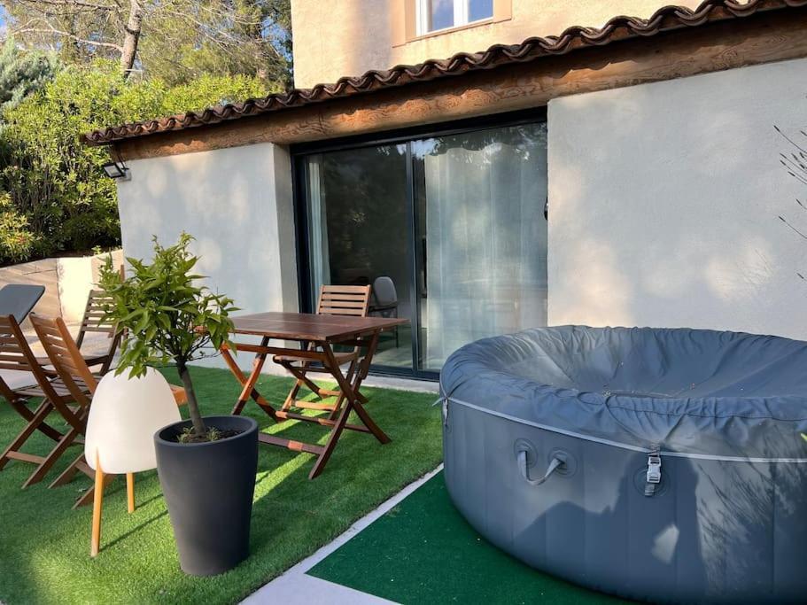 L'Escale Apartment Мерой Екстериор снимка